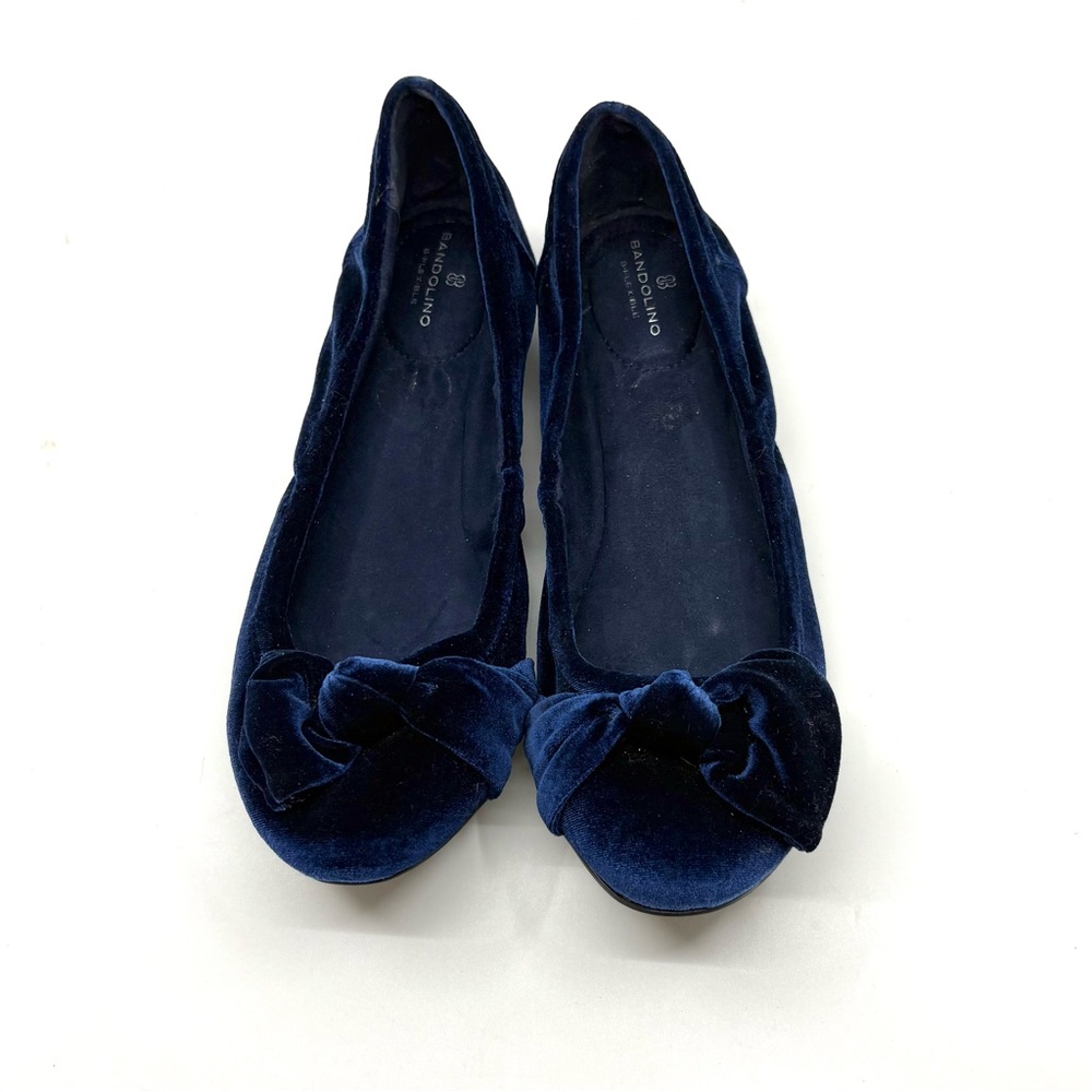 Bandolino Women's Deep Blue Velvet Flats